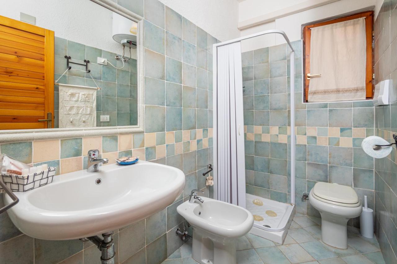 Holiday House Li Piri San Teodoro  Exterior photo